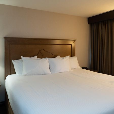 The Rundlestone Lodge Banff Buitenkant foto